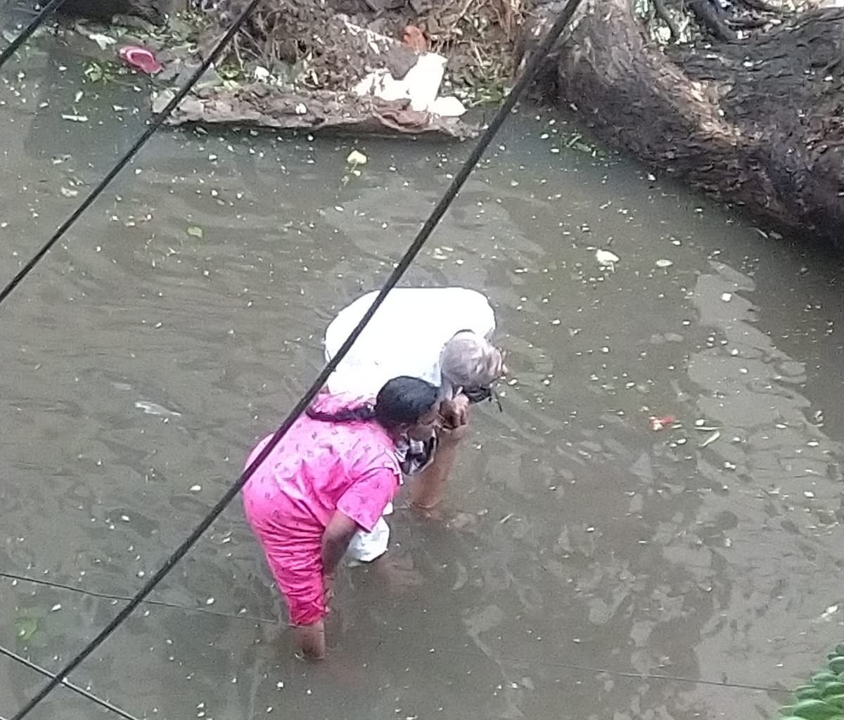 Chennai Flood 2021-Low hanging cables